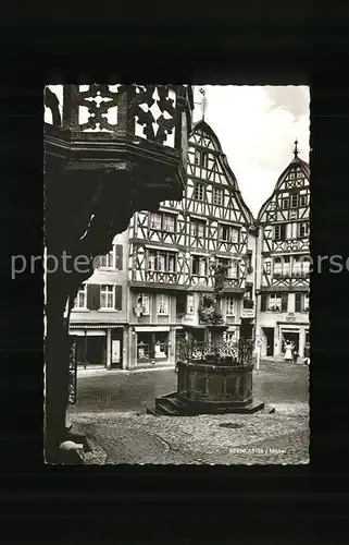 Bernkastel Kues Marktplatz Brunnen Fachwerk Kat. Bernkastel Kues