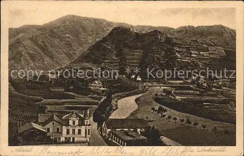 Mayschoss Blick auf Hotel und Weinhaus Lochmuehle Ahrtal Weinberge Kat. Mayschoss