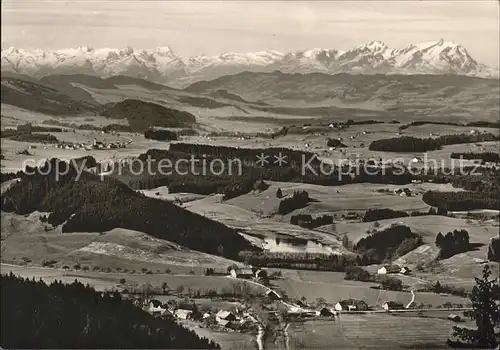 Grossholzleute mit Hengelesweiher und Saentisgruppe Appenzeller Alpen Kat. Isny im Allgaeu