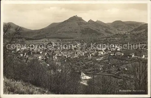 Annweiler Trifels Panorama mit Burgendreifaltigkeit / Annweiler am Trifels /Suedliche Weinstrasse LKR