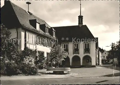 Mainhardt Rathaus mit Glasblaeserbrunnen Kat. Mainhardt