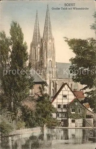 Soest Arnsberg Grosser Teich mit Wiesenkirche / Soest /Soest LKR
