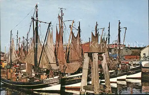 Cuxhaven Nordseebad Fischkutter im Hafen Kat. Cuxhaven