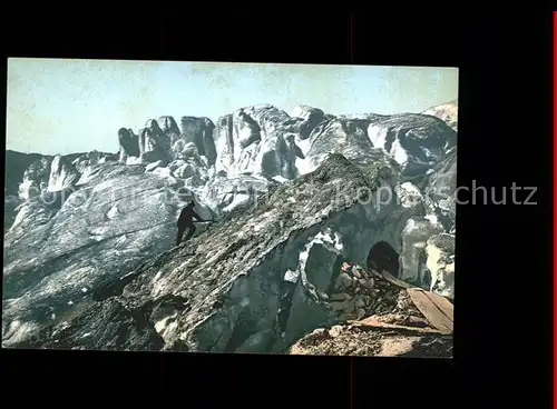 kk87422 Rhonegletscher Glacier du Rhone Eisgrotte Bergsteiger Kategorie. Rhone Alte Ansichtskarten