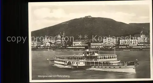 Koenigswinter mit Ausflugsschiff und Blick zum Petersberg Kat. Koenigswinter