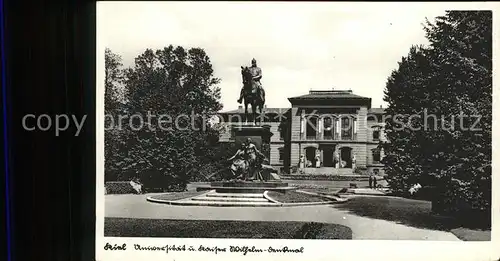 Kiel Universitaet mit Kaiser Wilhelm Denkmal Kat. Kiel
