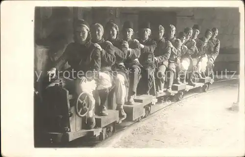 Salzbergwerk Bergbahn Gruppenfoto  Kat. Rohstoffe Commodities