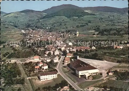 Oberrotweil mit Winzerkeller Fliegeraufnahme Kat. Vogtsburg im Kaiserstuhl