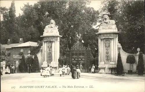 Hampton Court Palace Main Entrance Menschen