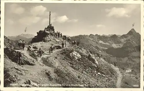 Nebelhorn Nebelhorngipfel gegen Zugspitze und Hochvogel