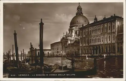 Venezia Venedig La Dogana E Chiesa Salute Gondola /  /