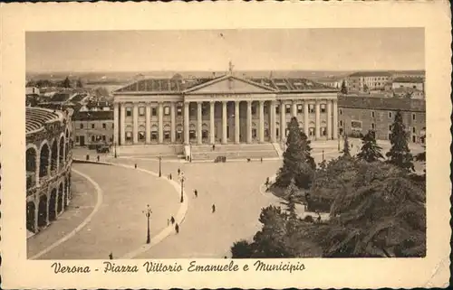 Verona Piazza Vittorio Emanuele e Municipio
