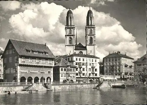 Zuerich Limmat Grossmuenster / Zuerich /Bz. Zuerich City