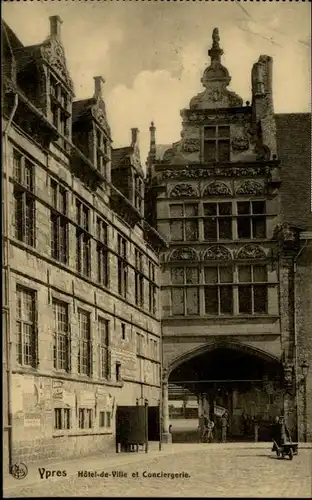 Ypres Ypern West Vlaanderen Ypres Conciergerie Hotel de Ville x /  /