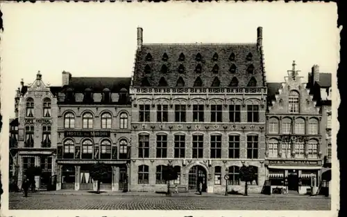 Ypres Ypern West Vlaanderen Ypres Hotel de Ville * /  /