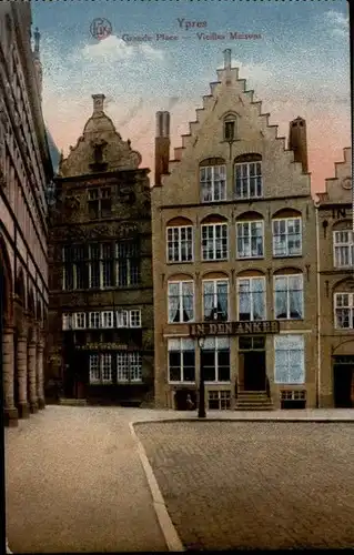 Ypres Ypern West Vlaanderen Ypres Maison Grand Place * /  /