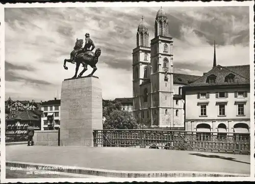 Zuerich Zuerich Hans Waldmann Denkmal Grossmuenster * / Zuerich /Bz. Zuerich City