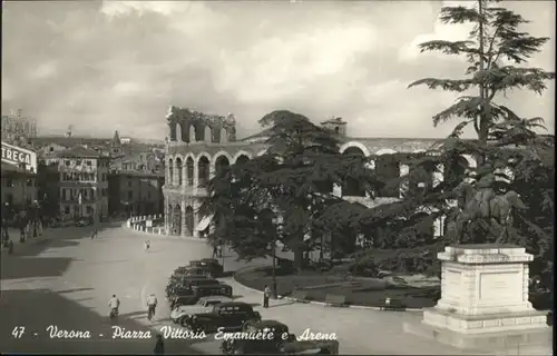 Verona Italia Verona Piazza Vittoria Emanuele Arena * /  /