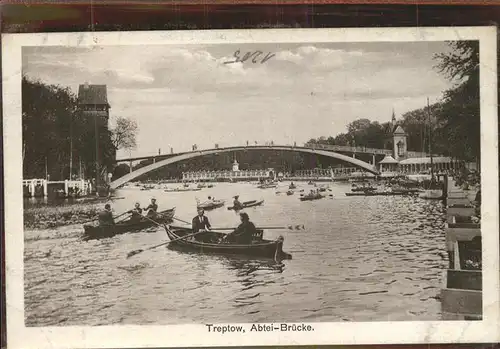 Treptow Berlin Abtei Bruecke Spree Boot / Berlin /Berlin Stadtkreis