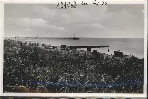 Graal-Mueritz Ostseebad Strandufer mit Seesteg / Seeheilbad Graal-Mueritz /Bad Doberan LKR