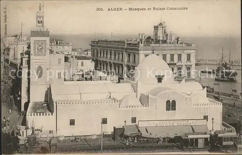 Alger Algerien Mosquee et Palais Consulaire Port Bateau / Algier Algerien /