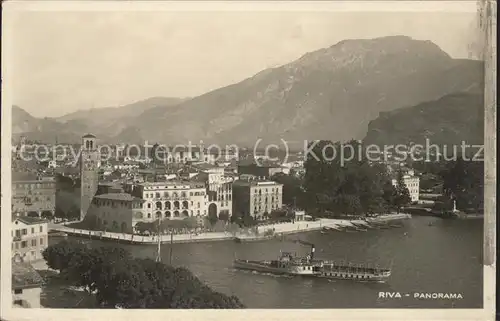 Riva del Garda Panorama am See /  /Trento