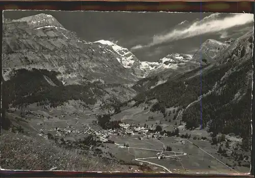 Leukerbad Panorama mit Blick auf Rinderhorn Balmhorn Majinghorn