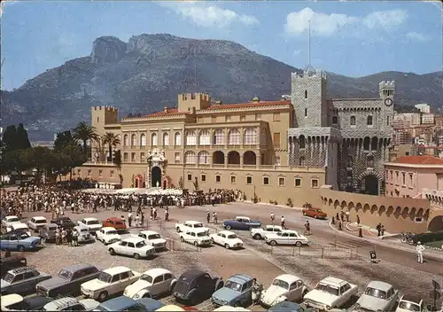 Monaco Place du Palais de S.A.S. le Prince de Monaco Releve de la Garde