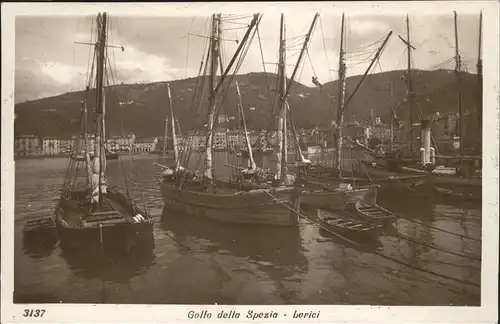 Lerici Golfo della Spezia porto barche