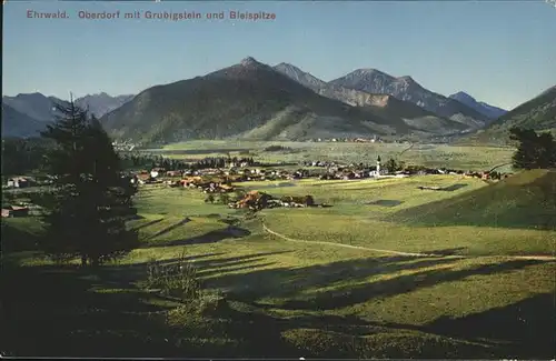 Ehrwald Tirol Panorama Oberdorf mit Grubigstein und Bleispitze Lechtaler Alpen / Ehrwald /