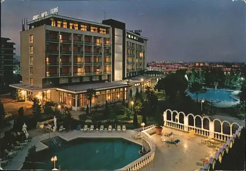 Montenegro Grand Hotel Terme Schwimmbad bei Nacht Kat. Montenegro