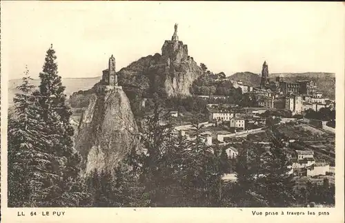 Le Puy de Dome Vue prise a travers les pins eglise monument Kat. Ceilloux