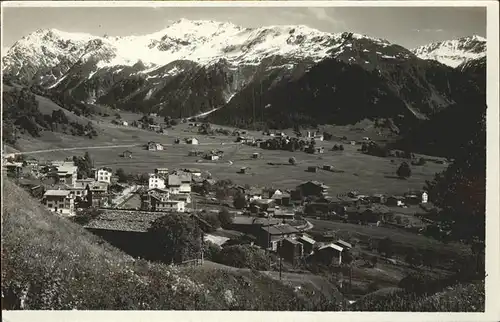 Klosters GR Ortsblick mit Alpen Panorama Kat. Klosters