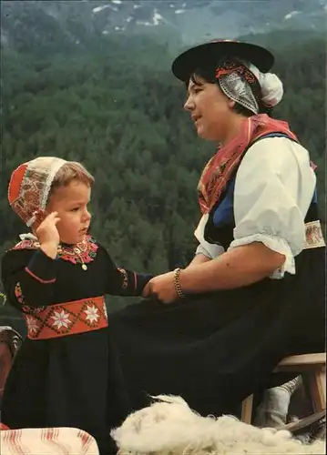 Valais Wallis Kanton Tracht Frau Kind Kat. Sion