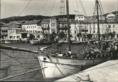 Crikvenica Kroatien Hafenpartie Schiffe / Kroatien /