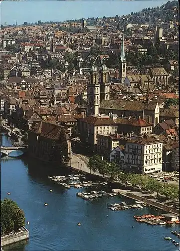 Zuerich Blick auf das Muenster Hafen / Zuerich /Bz. Zuerich City