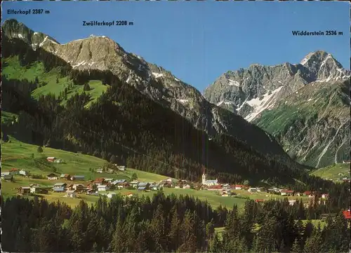 Riezlern Kleinwalsertal Vorarlberg mit Elferkopf Zwoelferkopf Widderstein Kat. Mittelberg