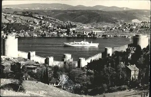 Sanyer Istanbul Rumeli Hisan Festung Schiff / Tuerkei /