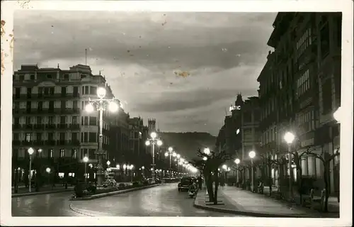 San Sebastian Guipuzcoa Avenida de Espana de noche / Donostia-San Sebastian /Guipuzcoa