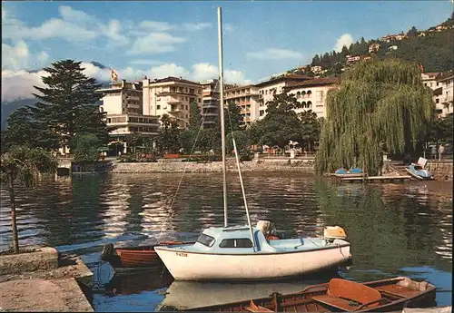 Locarno Partie am Hafen Segelboot Lago Maggiore / Locarno /Bz. Locarno