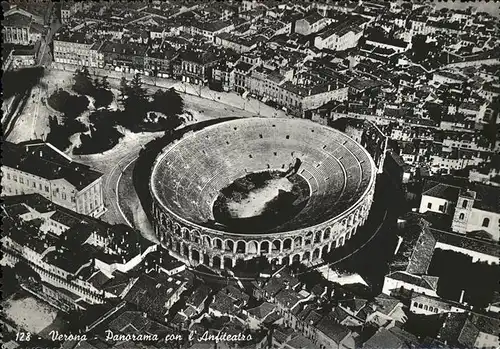 Verona Italia Panorama con l Anfiteatro Kat. 