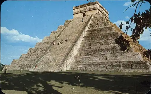 Chichen Itza El Castillo Pyramide praehistorische Stadt der Maya Kat. 