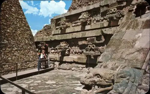 Teotihuacan Templo de Quetzalcoatl Ruinen praehistorische Stadt   Kat. Mexiko