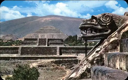 Teotihuacan Vista panoramica Zona Arqueologica Templo de Quetzalcoatl Ruinen praehistorische Stadt Kat. Mexiko