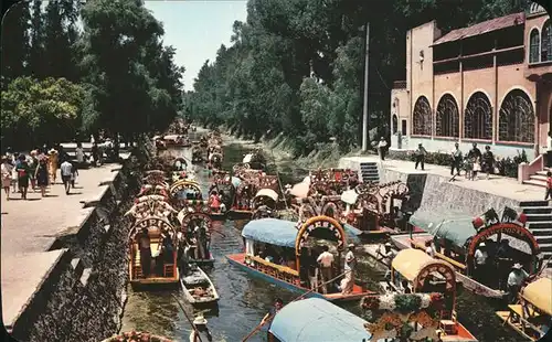 Xochimilco Trajineras decoradas con flores Jardines flotantes Kat. Mexiko