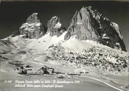 Canazei Suedtirol Rifugio Passo Sella Sassolungo Dolomiti Sellajoch Berghuette Langkofel Gruppe Dolomiten Kat. 