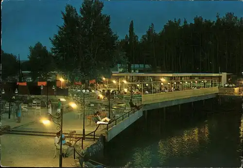 Porec Hotel Plava Laguna Terrasse bei Nacht Kat. Kroatien