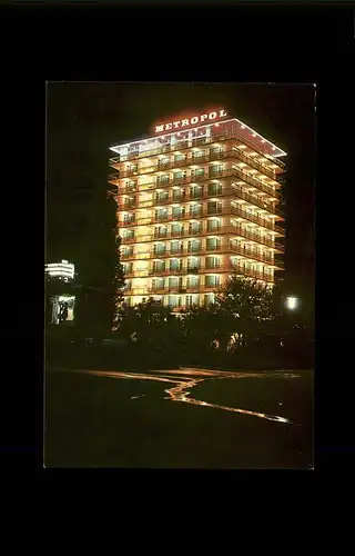 Slatni Pjasazi Hotel Metropol bei Nacht / Warna Bulgarien /