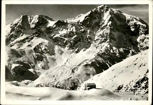 Sulden Ortler Rifugio Serristori verso Ortles Duesseldorferhuette gegen Ortlerspitze / Stilfs /Trentino-Suedtirol