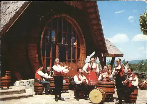 Slantschev Brjag Restaurant Batschwata Fass Musik Instrument / Bulgarien /